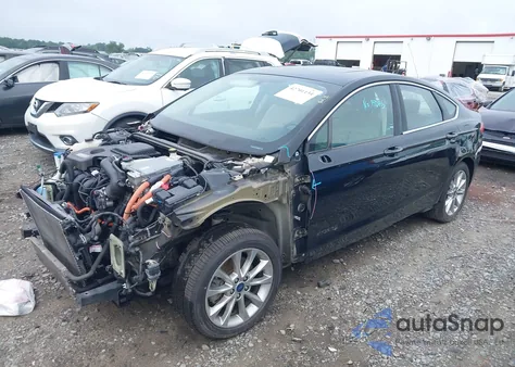 2017 Ford Fusion Hybrid Se z USA, uszkodzony, nr VIN 3FA6P0LU5HR250517